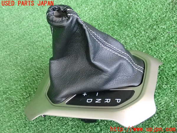 2UPJ-29937575]ジープ・レネゲード(BU14)シフトブーツ 中古_m0002.jpg