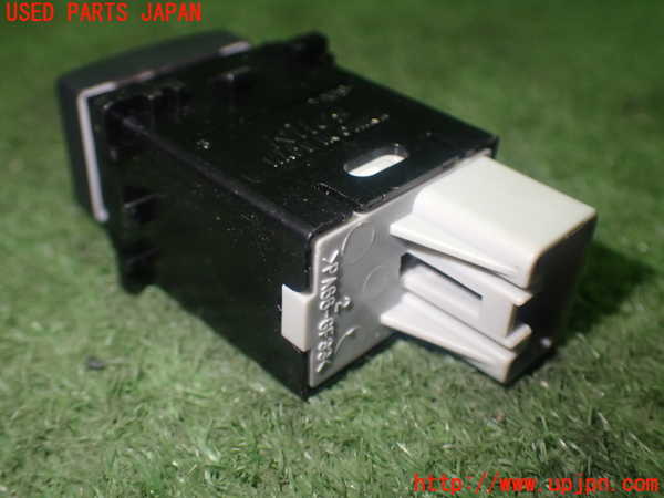 5UPJ-29946312]フォレスター(SKE)スイッチ7 (SRH OFF) 中古_m0003.jpg