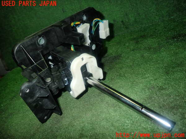 5UPJ-29947555]フォレスター(SKE)ATシフトレバー 中古_m0002.jpg