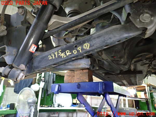 5UPJ-29955226]エクストレイル(NT32)左リアロアアーム1 中古_m0001.jpg