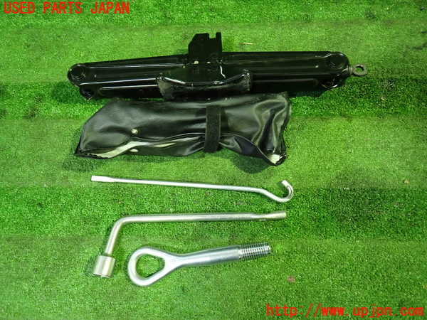 1UPJ-29957805]エクストレイル(NT32)車載工具 中古_m0001.jpg