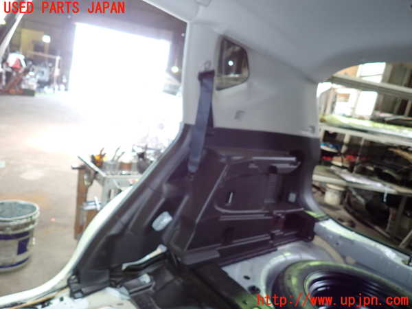1UPJ-29957675]エクストレイル(NT32)右リアピラートリム 中古_m0001.jpg