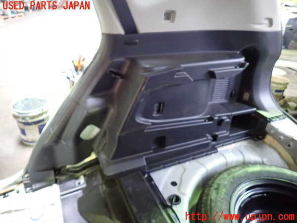 1UPJ-29957675]エクストレイル(NT32)右リアピラートリム 中古_m0003.jpg