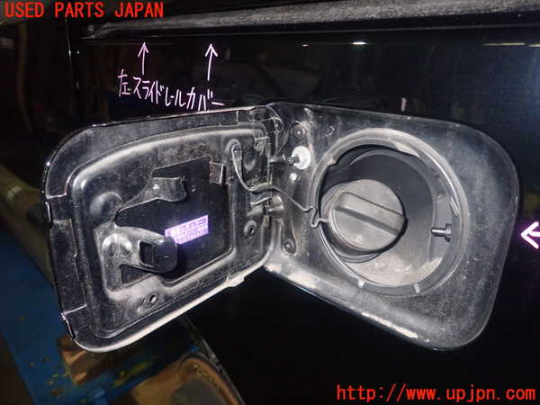 1UPJ-29971690]ヴォクシー(ノア)(ZRR80W)フューエルリッド 中古_m0002.jpg