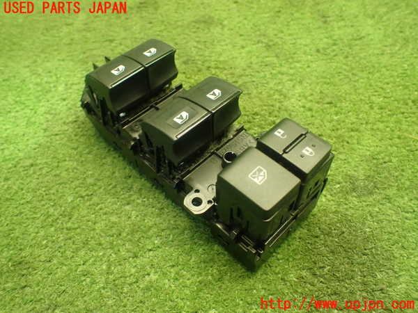 1UPJ-29976240]ヴォクシー(ノア)(ZRR80W)右前パワーウィンドウスイッチ 中古_m0002.jpg
