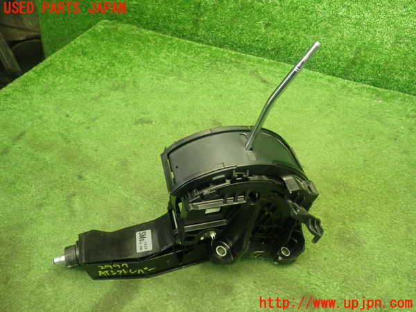 1UPJ-29977555]ヴォクシー(ノア)(ZRR80W)ATシフトレバー 中古_m0001.jpg