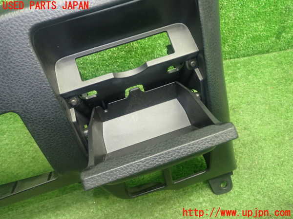 1UPJ-29977841]ヴォクシー(ノア)(ZRR80W)小物入れ1 中古_m0003.jpg