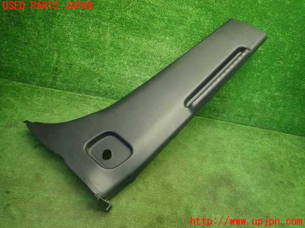 1UPJ-29977665]ヴォクシー(ノア)(ZRR80W)右センターピラートリム 中古_m0004.jpg