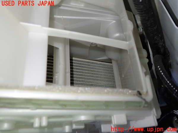 1UPJ-29986082]エスティマ(ACR50W)エバポレーター2(リヤ) 中古_m0003.jpg