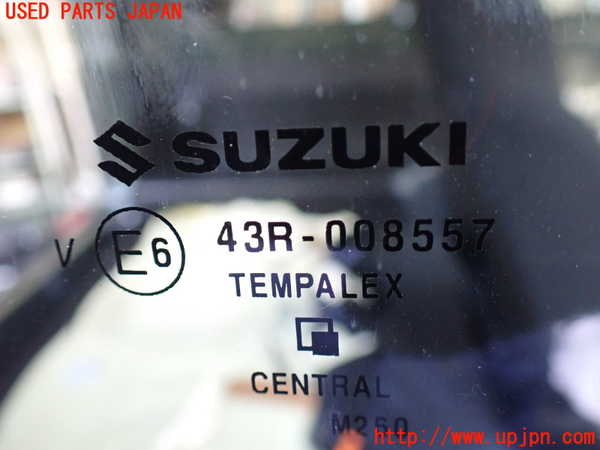 1UPJ-29991380]ジムニー(JB64W)右クォーターガラス M260 中古_m0003.jpg