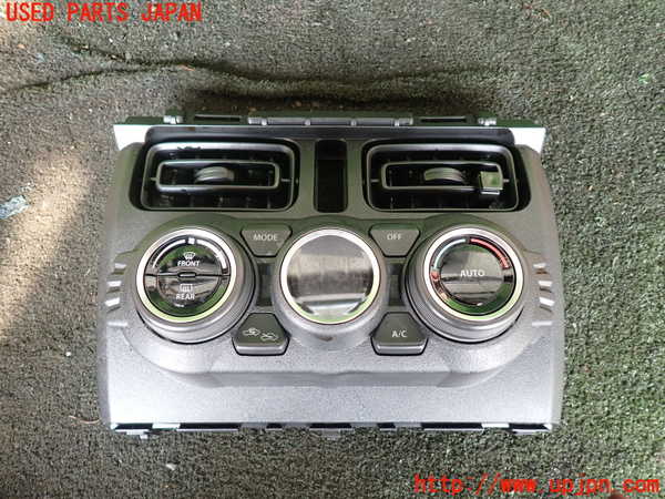 1UPJ-29996066]ジムニー(JB64W)エアコンスイッチ1 中古_m0001.jpg