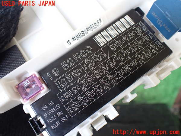 1UPJ-29996741]ジムニー(JB64W)ヒューズボックス1 中古_m0003.jpg