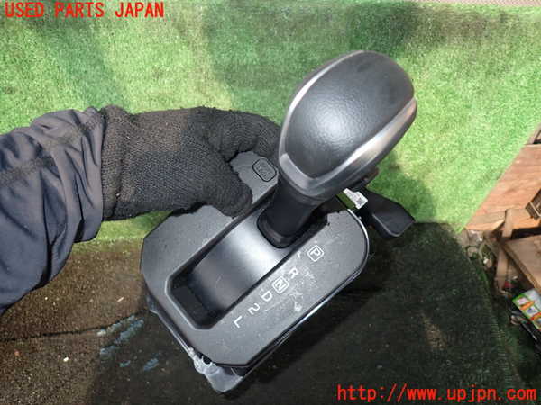 1UPJ-29997555]ジムニー(JB64W)ATシフトレバー 中古_m0002.jpg