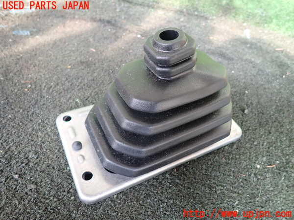 1UPJ-29997575]ジムニー(JB64W)シフトブーツ 中古_m0002.jpg