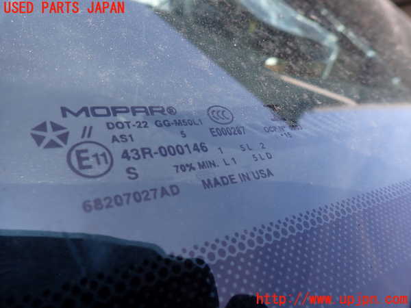 1UPJ-30001195]ジープ・グランドチェロキー(WK36TA)フロントガラス MOPAR M50 中古_m0003.jpg