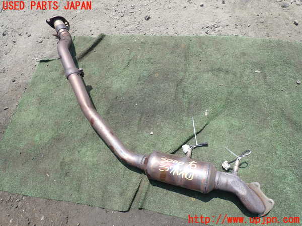 1UPJ-30002661]ジープ・グランドチェロキー(WK36TA)触媒1 (右側) 中古_m0001.jpg