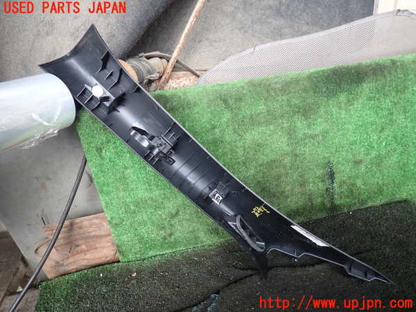 1UPJ-30007655]ジープ・グランドチェロキー(WK36TA)右フロントピラートリム 中古_m0002.jpg