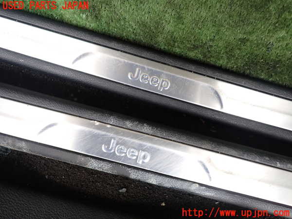 1UPJ-30007740]ジープ・グランドチェロキー(WK36TA)スカッフプレート 中古_m0002.jpg