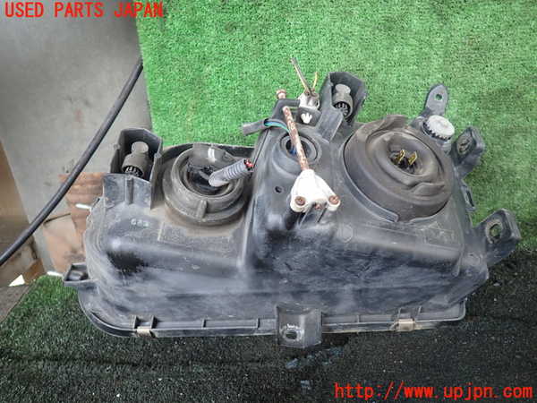 1UPJ-30011130]デリカ スペースギア(PD6W)右ヘッドライト ハロゲン 中古_m0003.jpg