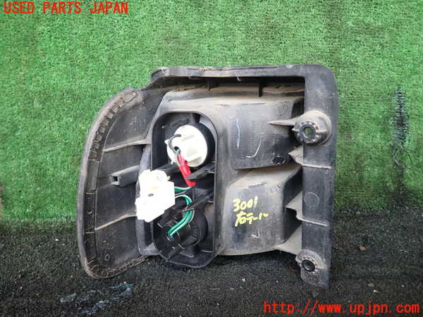 1UPJ-30011530]デリカ スペースギア(PD6W)右テールランプ 中古_m0002.jpg