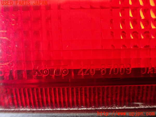 1UPJ-30011530]デリカ スペースギア(PD6W)右テールランプ 中古_m0003.jpg