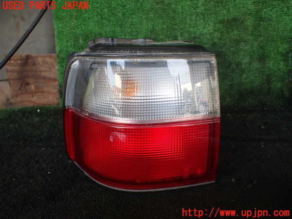 1UPJ-30011536]デリカ スペースギア(PD6W)左テールランプ 中古_m0001.jpg