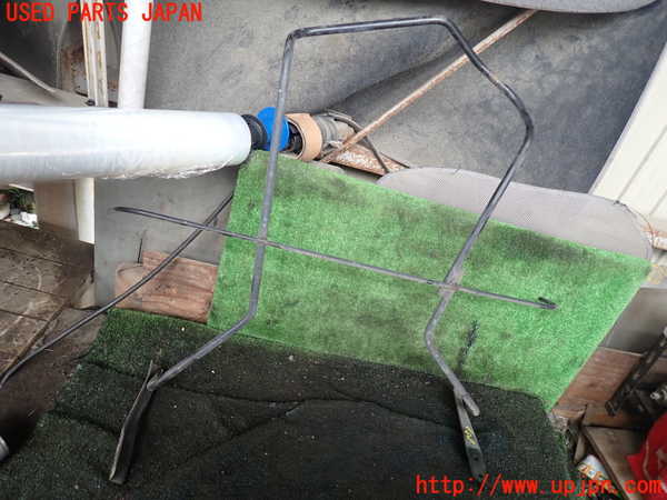 5UPJ-30011700]デリカ スペースギア(PD6W)スペアタイヤキャリア 中古_m0001.jpg