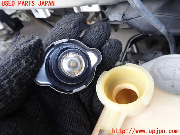 1UPJ-30012410]デリカ スペースギア(PD6W)ラジエータータンク 中古_m0002.jpg