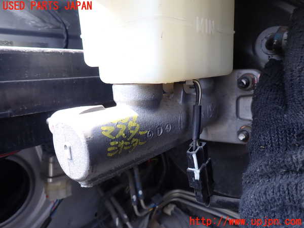 5UPJ-30014050]デリカ スペースギア(PD6W)ブレーキマスターシリンダー 中古_m0003.jpg
