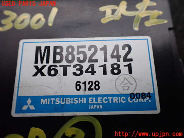 1UPJ-30016148]デリカ スペースギア(PD6W)コンピューター3 中古 MB852142_m0002.jpg