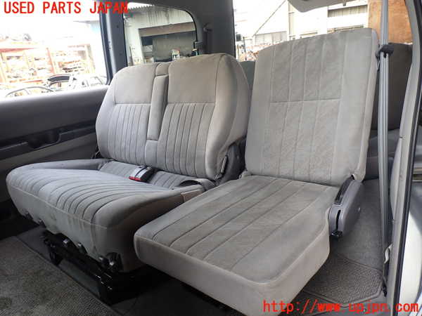1UPJ-30017125]デリカ スペースギア(PD6W)2列目シート 中古_m0001.jpg