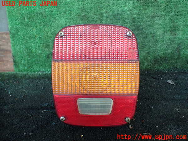 5UPJ-30021530]ジープ・ラングラー(TJ40S)右テールランプ 中古_m0001.jpg