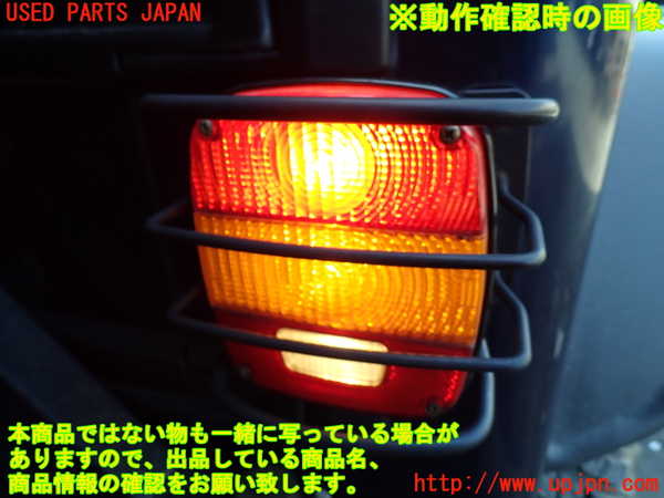 5UPJ-30021530]ジープ・ラングラー(TJ40S)右テールランプ 中古_m0003.jpg