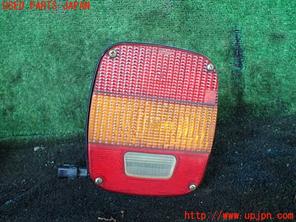 1UPJ-30021536]ジープ・ラングラー(TJ40S)左テールランプ 中古_m0001.jpg