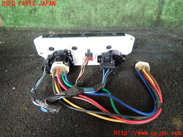 1UPJ-30026066]ジープ・ラングラー(TJ40S)エアコンスイッチ1 中古_m0002.jpg