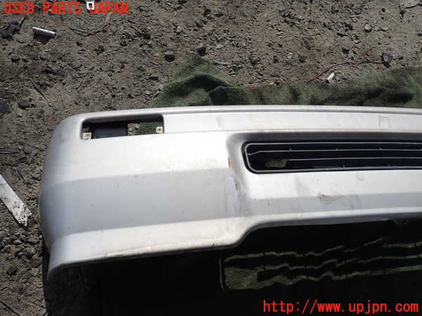 5UPJ-30031010]デリカ スターワゴン(P25W)フロントバンパー 中古_m0003.jpg