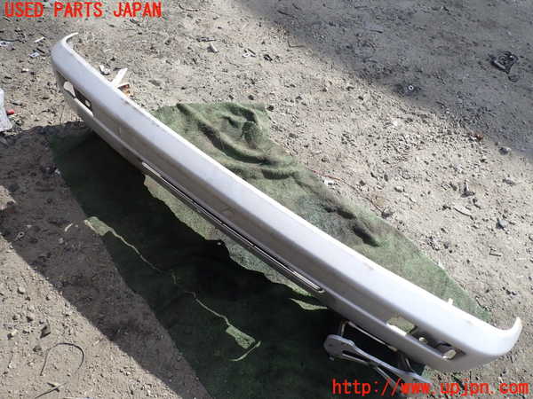 5UPJ-30031010]デリカ スターワゴン(P25W)フロントバンパー 中古_m0004.jpg