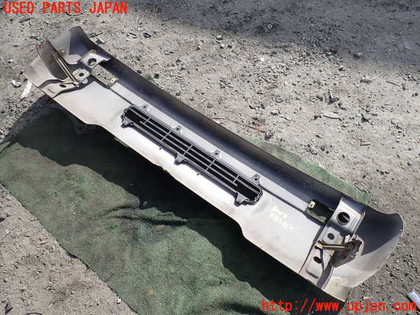 5UPJ-30031010]デリカ スターワゴン(P25W)フロントバンパー 中古_m0005.jpg