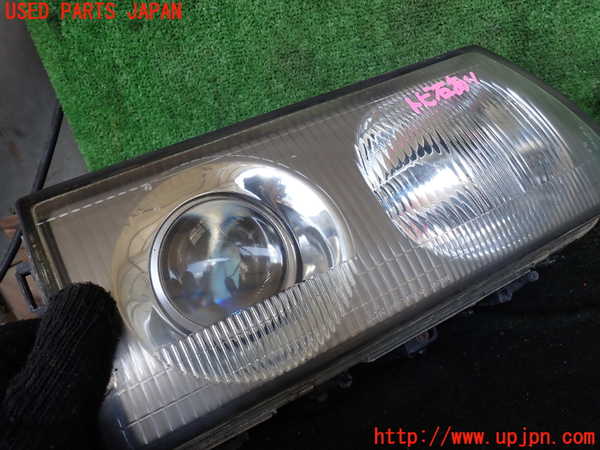 1UPJ-30031130]デリカ スターワゴン(P25W)右ヘッドライト ハロゲン 中古_m0002.jpg