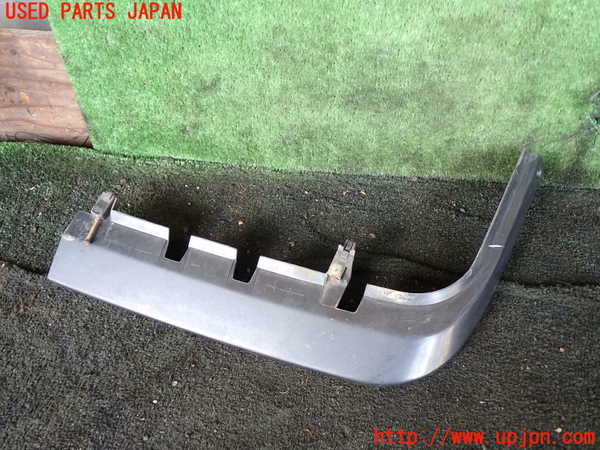5UPJ-30031140]デリカ スターワゴン(P25W)右ヘッドライトリム 中古_m0002.jpg