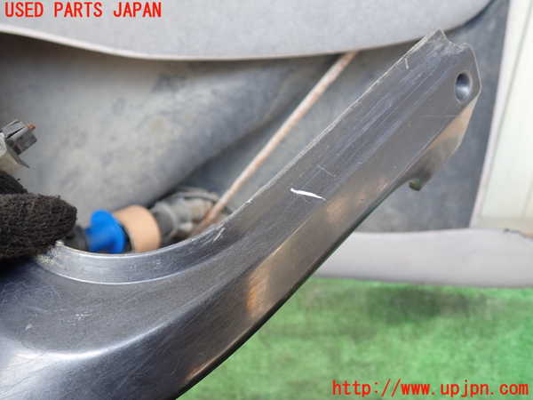 5UPJ-30031140]デリカ スターワゴン(P25W)右ヘッドライトリム 中古_m0003.jpg