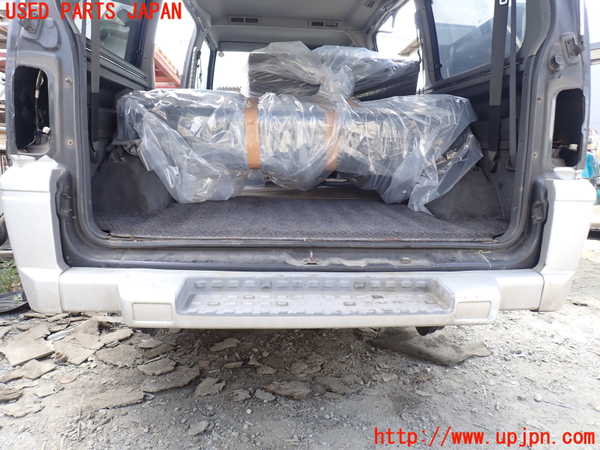 5UPJ-30031610]デリカ スターワゴン(P25W)リアバンパー 中古_m0001.jpg