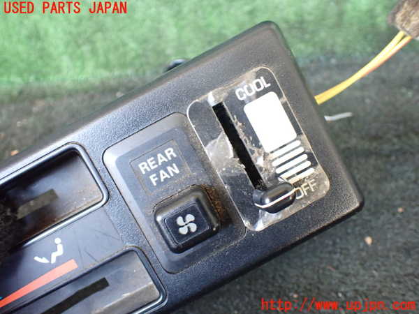 1UPJ-30036310]デリカ スターワゴン(P25W)スイッチ5 (リヤエアコン) 中古_m0002.jpg