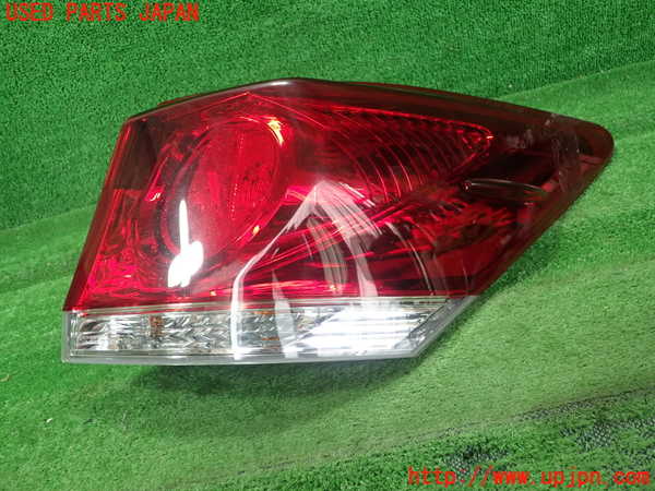 1UPJ-30041530]クラウン アスリート ハイブリッド(AWS210)右テールランプ 中古_m0001.jpg