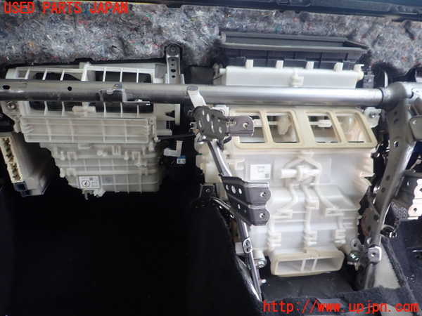 1UPJ-30046081]クラウン アスリート ハイブリッド(AWS210)エバポレーター1 中古_m0001.jpg