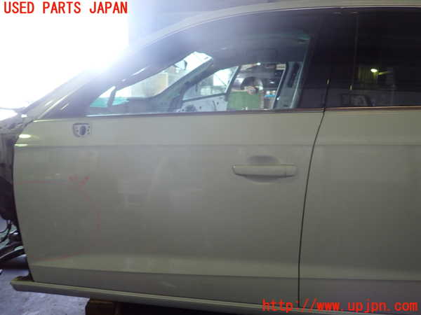 1UPJ-30051260]アウディ・A3 スポーツバック(8VCXS)左前ドア SEKURIT M24100 中古_m0001.jpg