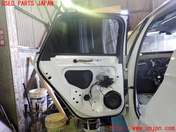 1UPJ-30051320]アウディ・A3 スポーツバック(8VCXS)左後ドア SEKURIT M23100 中古_m0003.jpg