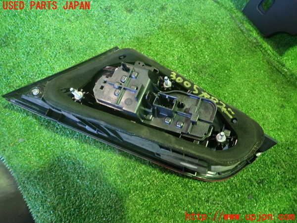 1UPJ-30051552]アウディ・A3 スポーツバック(8VCXS)左リアフィニッシャー 中古_m0002.jpg