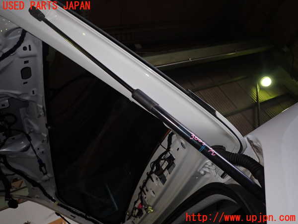 1UPJ-30051584]アウディ・A3 スポーツバック(8VCXS)リアゲートダンパー 中古_m0001.jpg