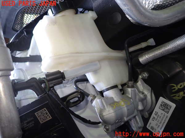 1UPJ-30054050]アウディ・A3 スポーツバック(8VCXS)ブレーキマスターシリンダー 中古_m0001.jpg